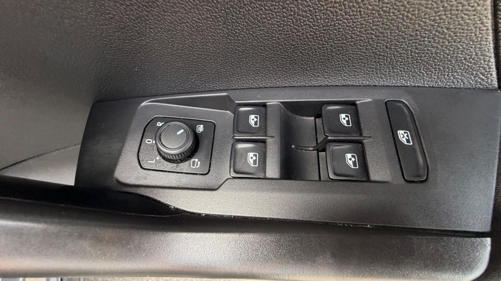 VOLKSWAGEN T CROSS 1.0 TSI MATCH 5DR 2024 74 VOLKSWAGEN T CROSS 1.0 TSI MATCH...